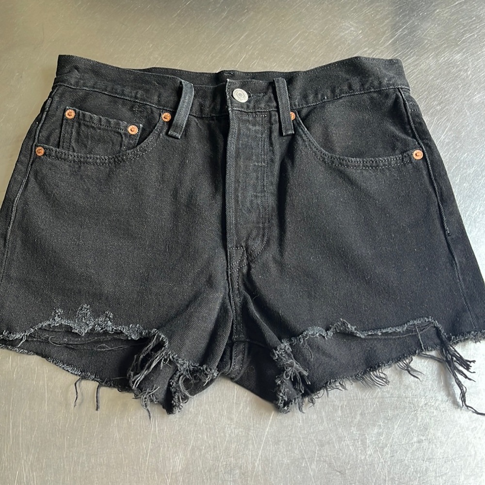Levi’s cut off shorts